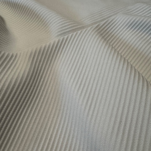 Adorable white dress - Picture 3 of 4